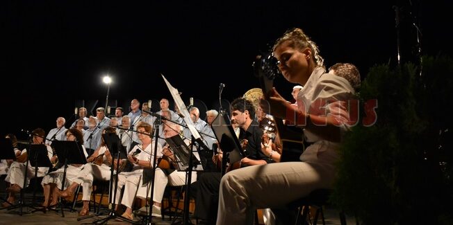 Η Χορωδία και Μαντολινάτα Αργοστολίου στον Πόρο αύριο Σάββατο!