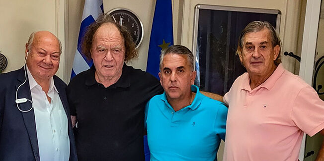 Ο κ. Αλέξανδρος Παρίσης-Προέδρος ΠΕΔ-ΙΝ, τιμήθηκε από το Δήμο Ιθάκης…….