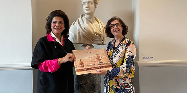 Συνάντηση εργασίας της Περιφερειάρχη στο Ελληνικό Κέντρο του Λονδίνου…..