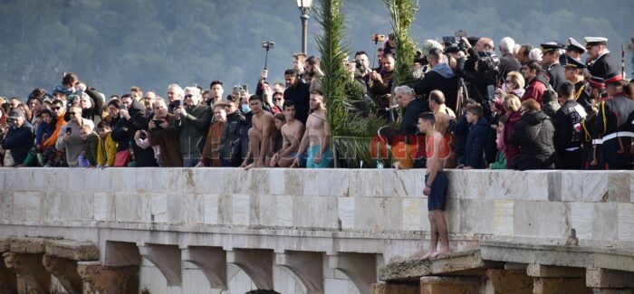 Τελετή Αγιασμού των Υδάτων στη Γέφυρα Δεβοσέτου