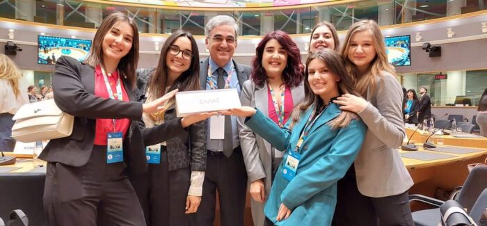 Φοιτήτριες του Ιονίου Πανεπιστημίου στην προσομοίωση λειτουργίας του Συμβουλίου της Ε.Ε