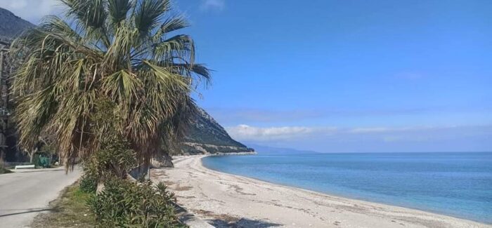 Η βραβευμένη Παραλία Αράγια του Πόρου Κεφαλονιάς στον ΣΚΑΪ!