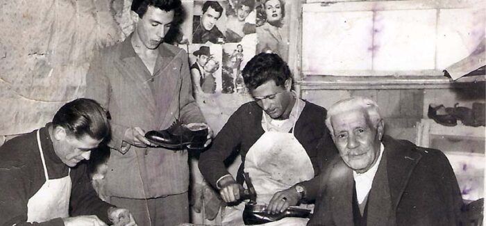 Γιόρταζαν οι τσαγκάρηδες του Ληξουριού στις 8 του Μαγιού,  ημέρα του Αγίου Γιαννιού του Θεολόγου