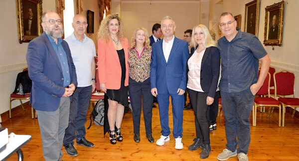 Η Ιόνιος Βιβλιοθήκη της ΕΕΕ παρουσίασε το πρώτο της e-book σε  ημερίδα για το ηλεκτρονικό βιβλίο