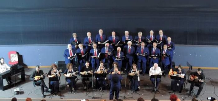 Η ΧΟΡΩΔΙΑ ΑΡΓΟΣΤΟΛΙΟΥ ευχαριστεί το ΕΦΟΡΕΥΤΙΚΟ ΣΥΜΒΟΥΛΙΟ της ΙΑΚΩΒΑΤΕΙΟΥ ΒΙΒΛΙΟΘΗΚΗΣ ΛΗΞΟΥΡΙΟΥ