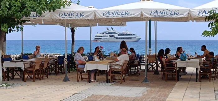 Πρώτη ιστορική άφιξη κρουαζιερόπλοιου στον Πόρο Κεφαλονιάς!