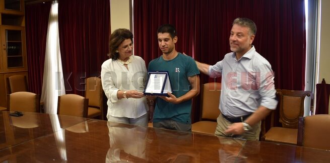 Τίμησαν σε ιδιαίτερη τελετή βράβευσης τον Γεράσιμο Λιγνό