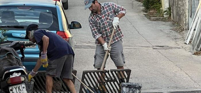 Στην Ιθάκη καθαρίζουν τα φρεάτια