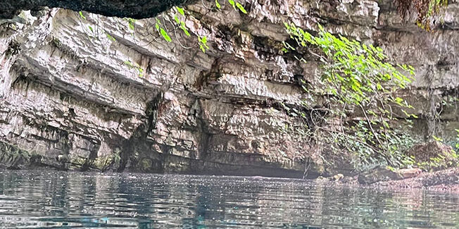Ένα έργο οπτικοακουστικής εγκατάστασης Προβολή Κυματισμών