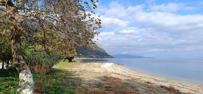Η παραλία του Αγίου Γρηγόρη του Πόρου Κεφαλονιάς στους “Αταίριαστους” του ΣΚΑΪ!