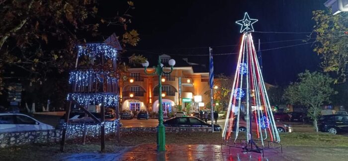 Με μεγάλη επιτυχία έγινε το άναμμα του Χριστουγεννιάτικου Δέντρου στον Πόρο παρά τη βροχή!