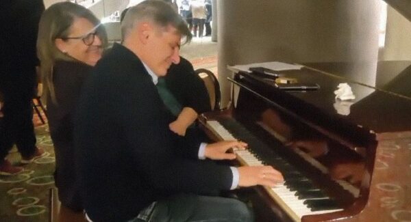 Με λένε Νικόλα και πάω με όλα…