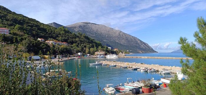 Το πανέμορφο λιμανάκι του Πόρου Κεφαλονιάς στους “Αταίριαστους” του ΣΚΑΪ!