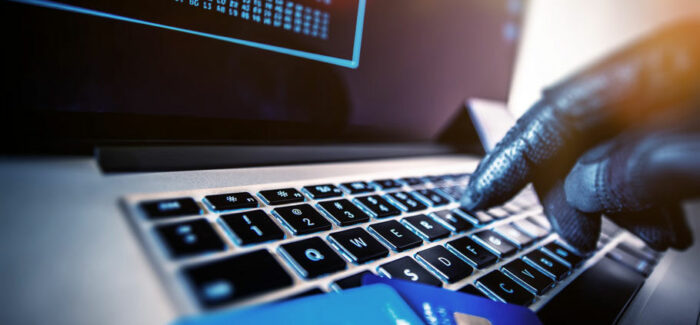 Τράπεζες: Οι απάτες που κάνουν θραύση την εορταστική περίοδο