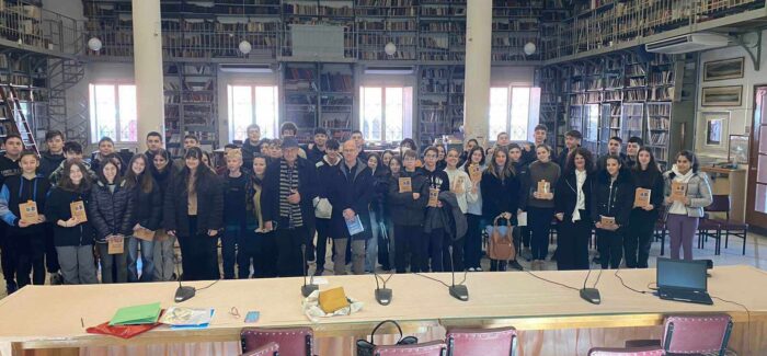 Ο Κύπριος συγγραφέας κ. Γιώργος Χαριτωνίδης στο 3ο Γυμνάσιο Αργοστολίου