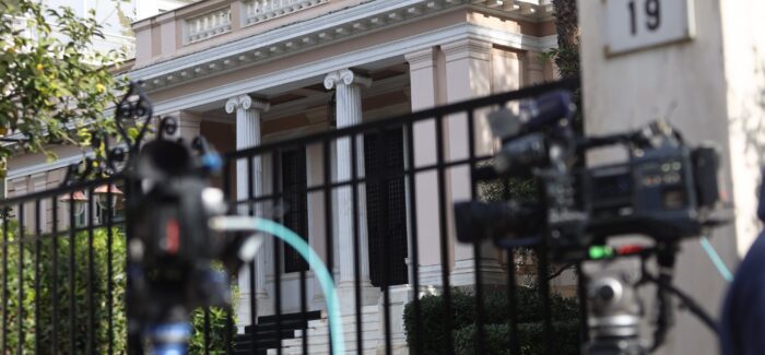 «Στραβά αρμενίζουμε» λένε 6 στους 10 – Με αγρότες και φοιτητές τα ανοιχτά μέτωπα του Μαξίμου