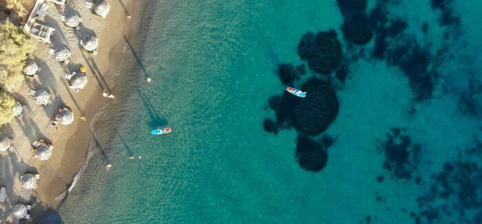 Παραλίες: Πόσες θα μείνουν χωρίς ομπρέλες και απάτητες με το νέο καθεστώς