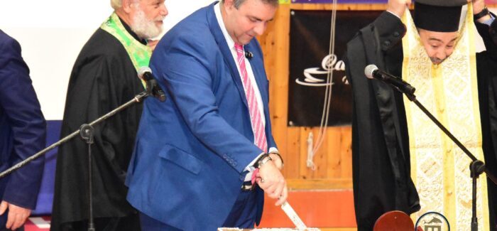 Έκοψε ο Δήμος Ληξουρίου την Πρωτοχρονιάτικη πίτα του.