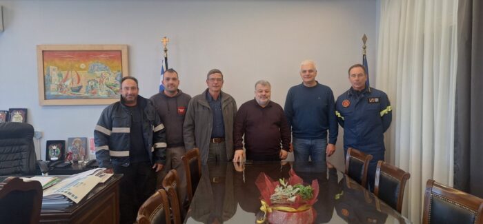 ΕΘΙΜΟΤΥΠΙΚΗ ΕΠΙΣΚΕΨΗ ΝΕΟΥ ΔΙΟΙΚΗΤΗ ΠΥ ΣΤΟΝ ΔΗΜΑΡΧΟ ΑΡΓΟΣΤΟΛΙΟΥ