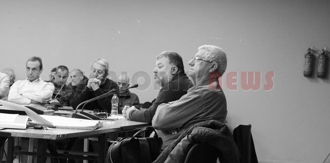 Μαύρα όλα. Μια συνεδρίαση με μεγάλη ένταση και διαξιφισμούς.