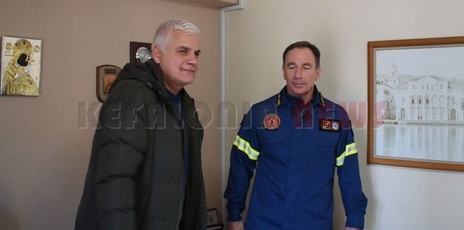 Αποχαιρετισμός και ανάληψη καθηκόντων από τον νέο Διοικητή.