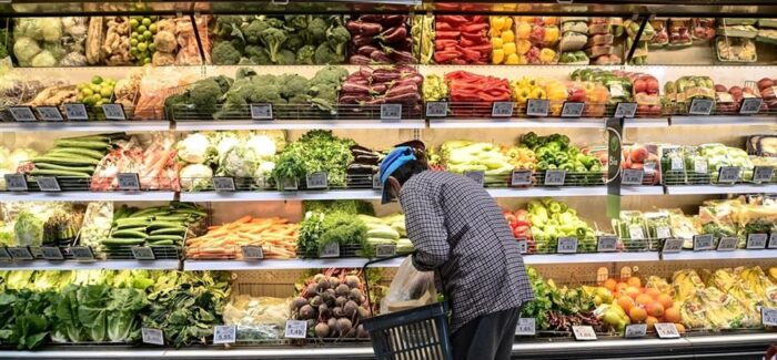 Ακρίβεια: Ανατιμήσεις σε φρούτα, λαχανικά – Αλαλούμ με την έκπτωση του ΕΝΦΙΑ