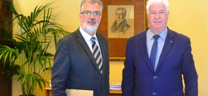 Σύσκεψη του Περιφερειάρχη Ιονίων Νήσων κ. Γιάννη Τρεπεκλή με τον Δήμαρχο κεντρικής Κέρκυρας κ. Στέφανο Πουλημένο για την Ο.Χ.Ε