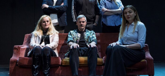 ΘΕΑΤΡΟ ΤΕΧΝΗΣ ΚΑΡΟΛΟΥ ΚΟΥΝ: «ΥΠΕΡΒΟΛΕΣ!» 