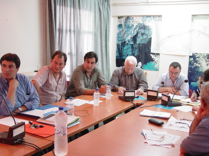 Δημοτικό Συμβούλιο Σάμης μιας άλλης εποχής.