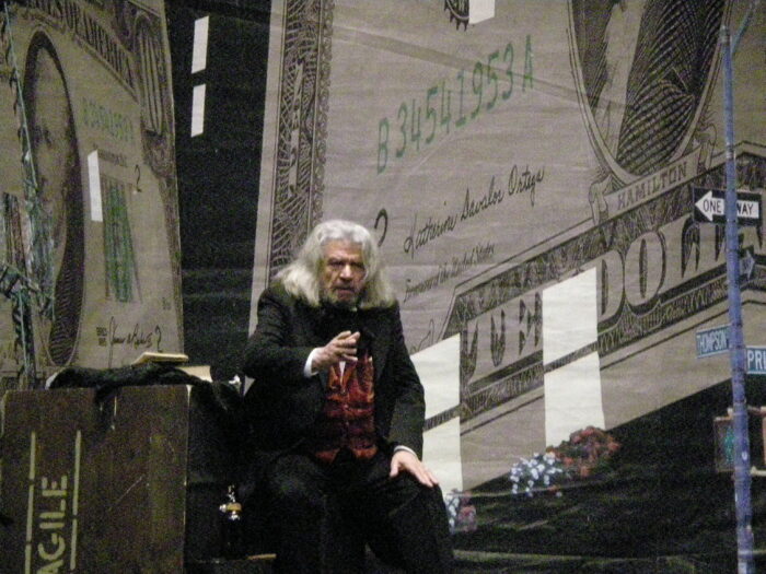 Άγγελος Αντωνόπουλος “Ο Μαρξ στο Σόχο”.