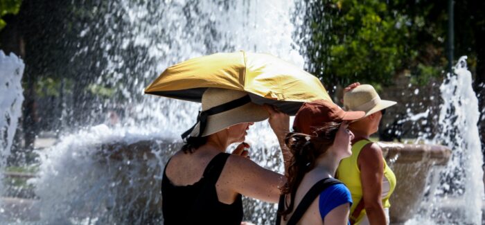 Καιρός: Νέο έκτακτο δελτίο – Οι περιοχές που θα «καούν» τις επόμενες ημέρες – Πότε θα δούμε 43αρια