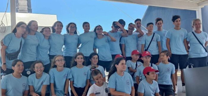 ΝΟΑ: Επέστρεψαν οι αθλητές μας με 70 ατομικά ρεκόρ, 35 μετάλλια και 10 προκρίσεις στο Πανελλήνιο Κολύμβησης.