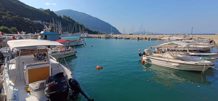 Το λιμανάκι του Πόρου Κεφαλονιάς στον ΣΚΑΪ από την Χριστίνα Σούζη!