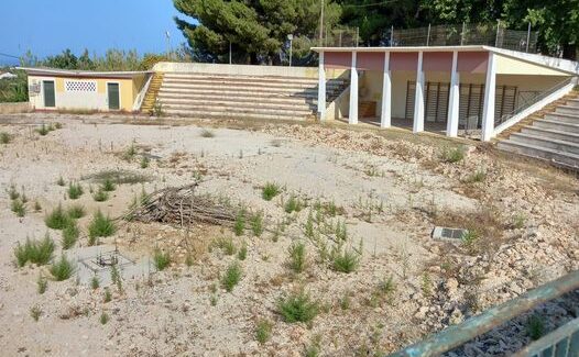 Το στάδιο Κουρκουμελάτων κατάντησε οργωμένο χωράφι.