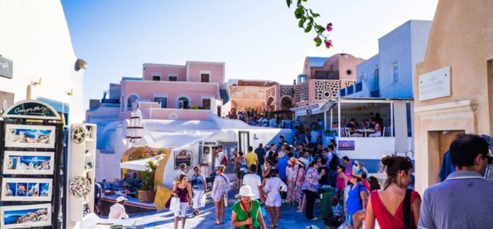 Τουρισμός: Άγγιξαν τα 7 δισ. ευρώ οι εισπράξεις το επτάμηνο