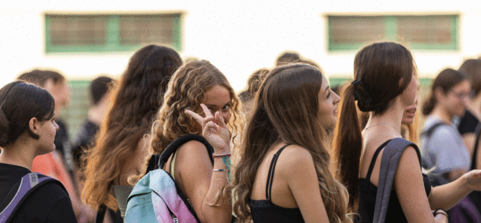 Από τον σημερινό “αγιασμό” στα σχολεία.