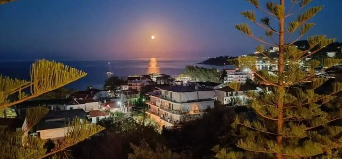 Διπλή προβολή του Πόρου Κεφαλονιάς από την Χριστίνα Σούζη!