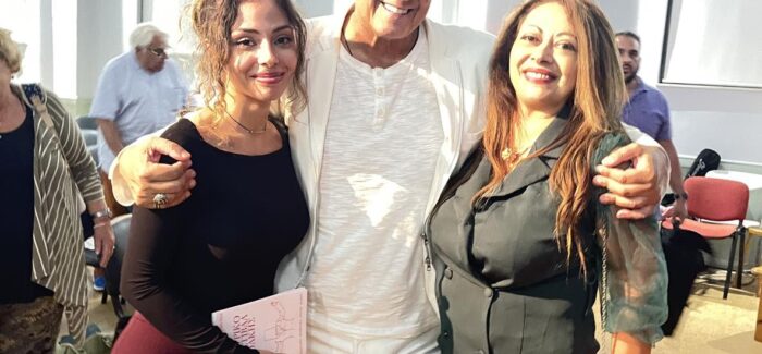 Η Έπαρχος Ιθάκης στην τελετή λήξης του Θεατρικού φεστιβάλ Ιθάκης.