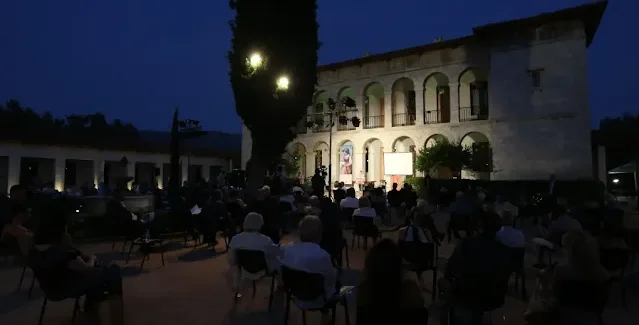 ΣΕΑ: Η γαμήλια δεξίωση γαλαζοαίματων στο Μουσείο δείχνει την πραγματική στόχευση…