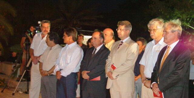 Ανάπλαση του Νάπιερ 2004