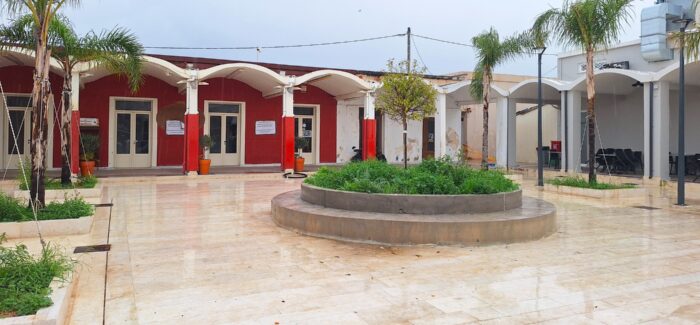Ολοκληρώθηκε η πράξη της Διοικητικής Αποβολής των καταστημάτων από το ιστορικό κτίριο της Αγοράς Αργοστολίου