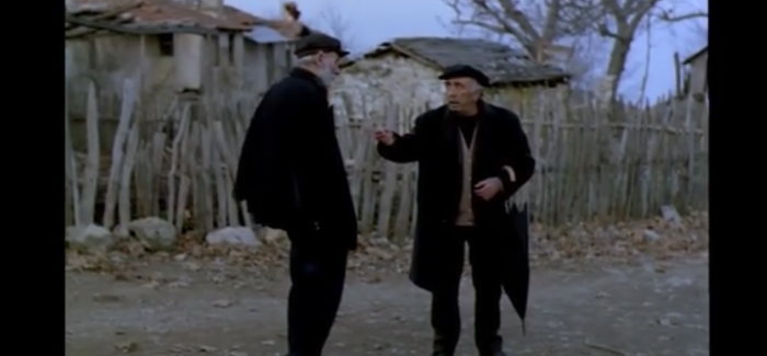 Για μία στιγμή απ’το «Ταξίδι στα Κύθηρα» του Αγγελόπουλου: H  Ιστορία 32 ετών σε 2′ & 44″
