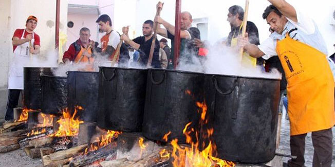 Το Γιορτάσι του Αγίου Αθανασίου Σαρλάτων