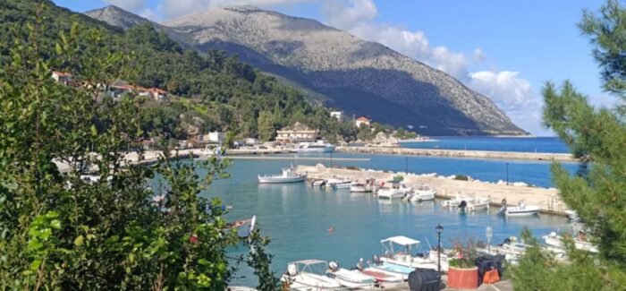 Το πανέμορφο λιμανάκι του Πόρου Κεφαλονιάς στους “Αταίριαστους” του ΣΚΑΪ από την Χριστίνα Σούζη!