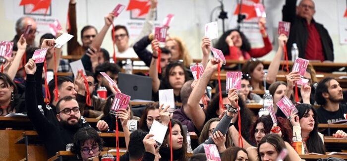 Για το ιδρυτικό συνέδριο της Κομμουνιστικής Απελευθέρωσης