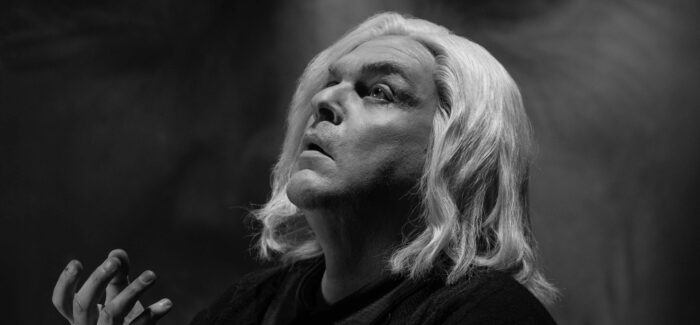 «ΕΙΜΑΙ Η ΓΥΝΑΙΚΑ ΜΟΥ»  του Doug Wright με τον Αντώνη Λουδάρο