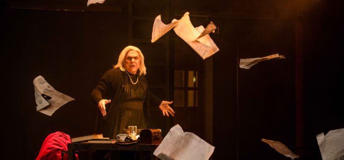 «ΕΙΜΑΙ Η ΓΥΝΑΙΚΑ ΜΟΥ»  του Doug Wright με τον Αντώνη Λουδάρο