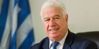 Τη μετατροπή των Μονάδων Επεξεργασίας Απορριμμάτων  σε Μονάδες  Ανάκτησης-Ανακύκλωσης  σε Κεφαλονιά και Ζάκυνθο