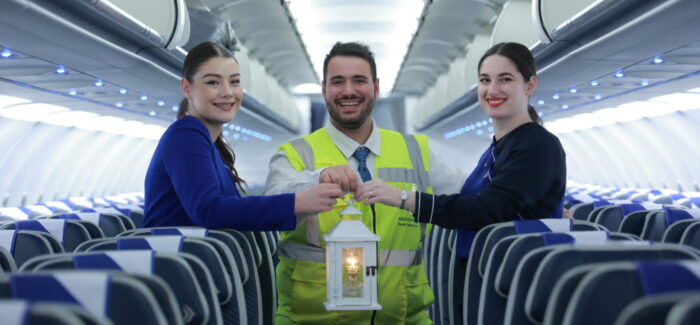 Η AEGEAN και η Olympic Air μετέφεραν το Άγιο Φως στην ελληνική επικράτεια