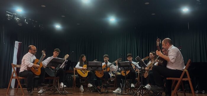 Μίκης Θεοδωράκης – Μάνος Χατζιδάκις  100 χρόνια από τη γέννηση τους